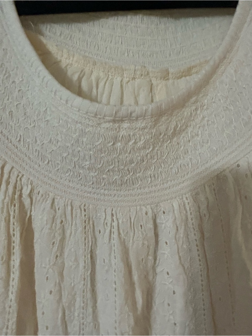 Old Navy Cream Textured Peasant Top - Picture 3 of 8